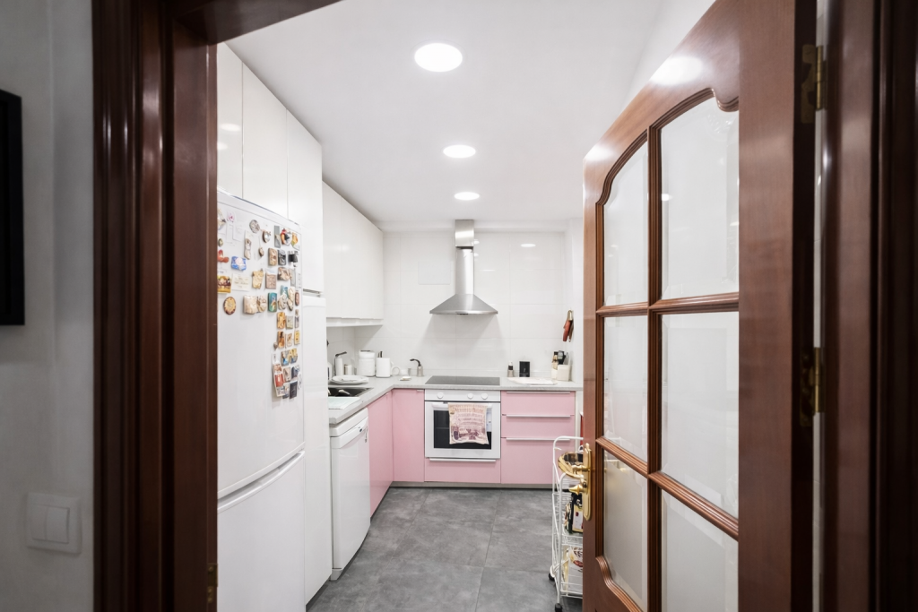 cocina independiente en piso en malagueta malaga