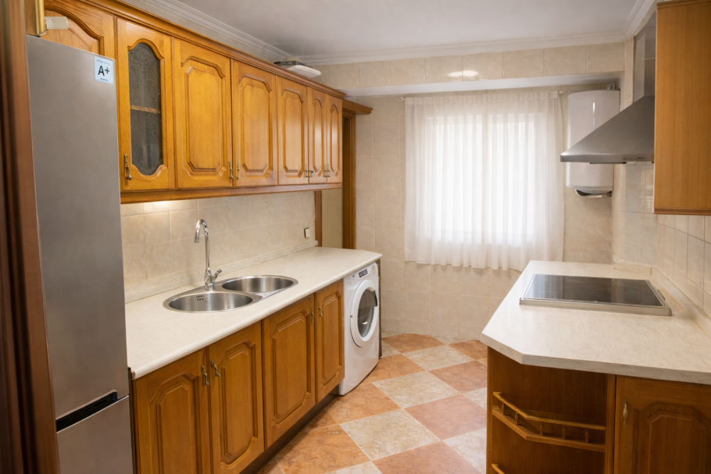 cocina equipada en piso en Portada Alta Malaga