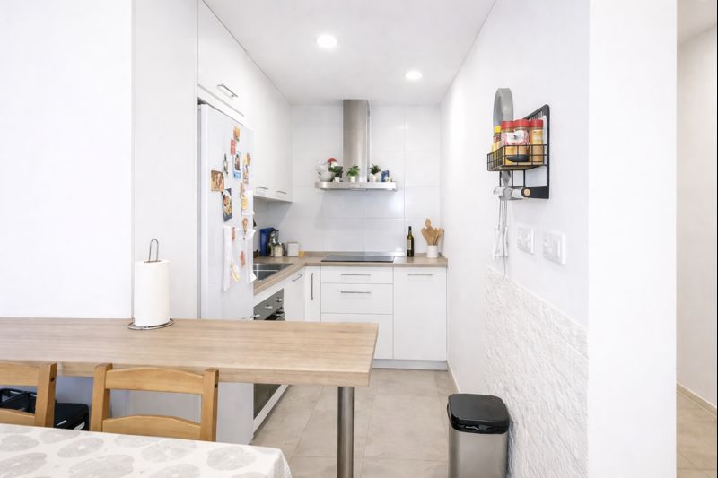 cocina en piso en suarez malaga