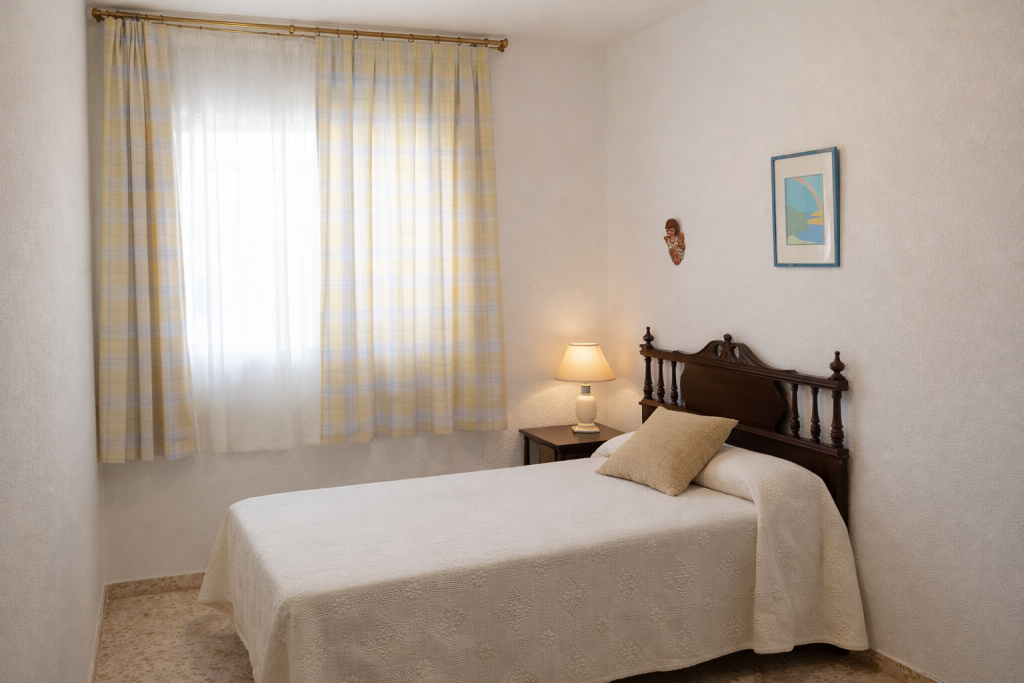 dormitorio en atico en Teatinos Malaga