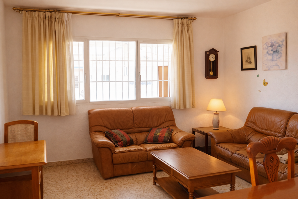 salon con salida a terraza en atico Teatinos Malaga