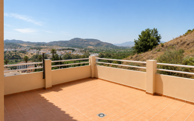 Piso en venta en Álora, Málaga con gran terraza, garaje y trastero